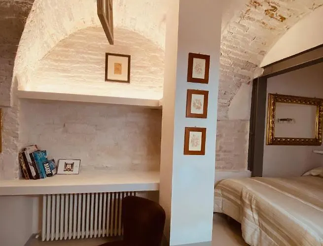 Vermaaten Boutique Ruby Todi